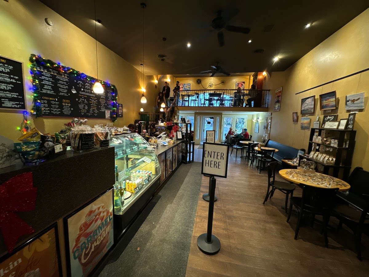 Lyric Cafe And Tearoom